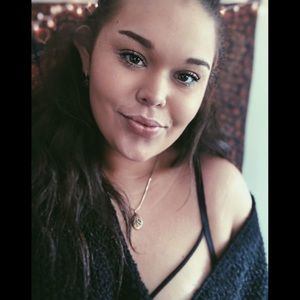 Meet your Posher, Kenzie